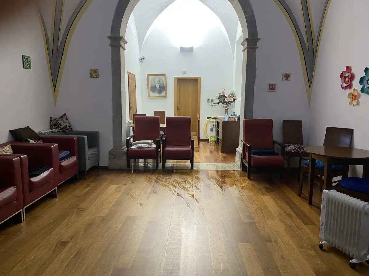 fundacao-nossa-senhora-da-esperanca-sala-convivencia-3